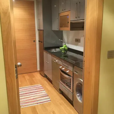 Contemporaneo Y Centrico Appartement